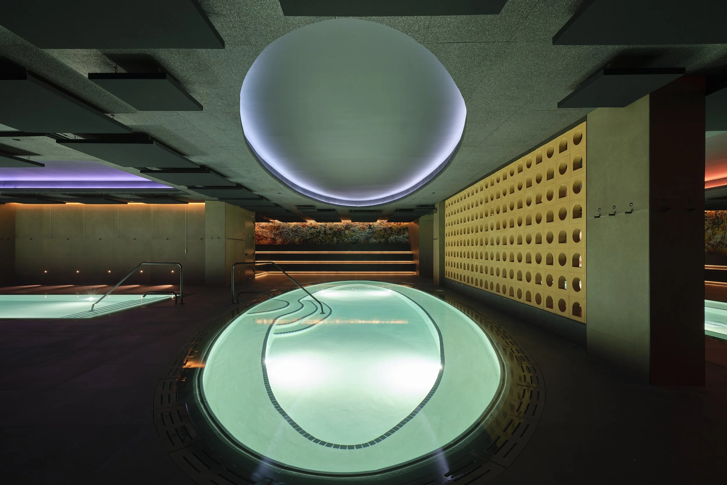 Bathhouse Atlantic Avenue